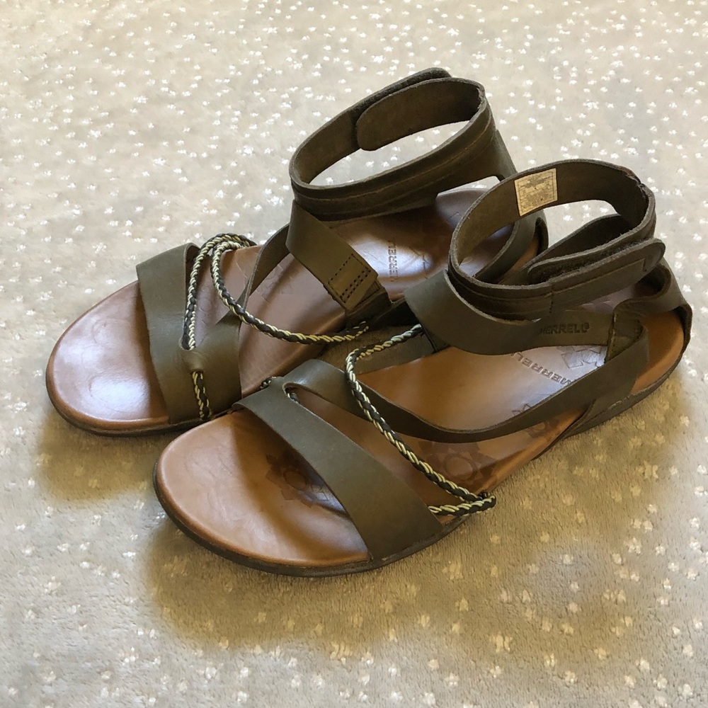 Women’s Merrell Henna Olive Sandals Size 11